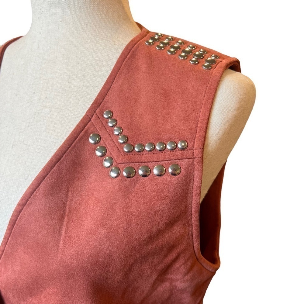 MOTF Embellished Western Mauve Silver Vest Medium Faux Suede Festival Southwest - Picture 3 of 10